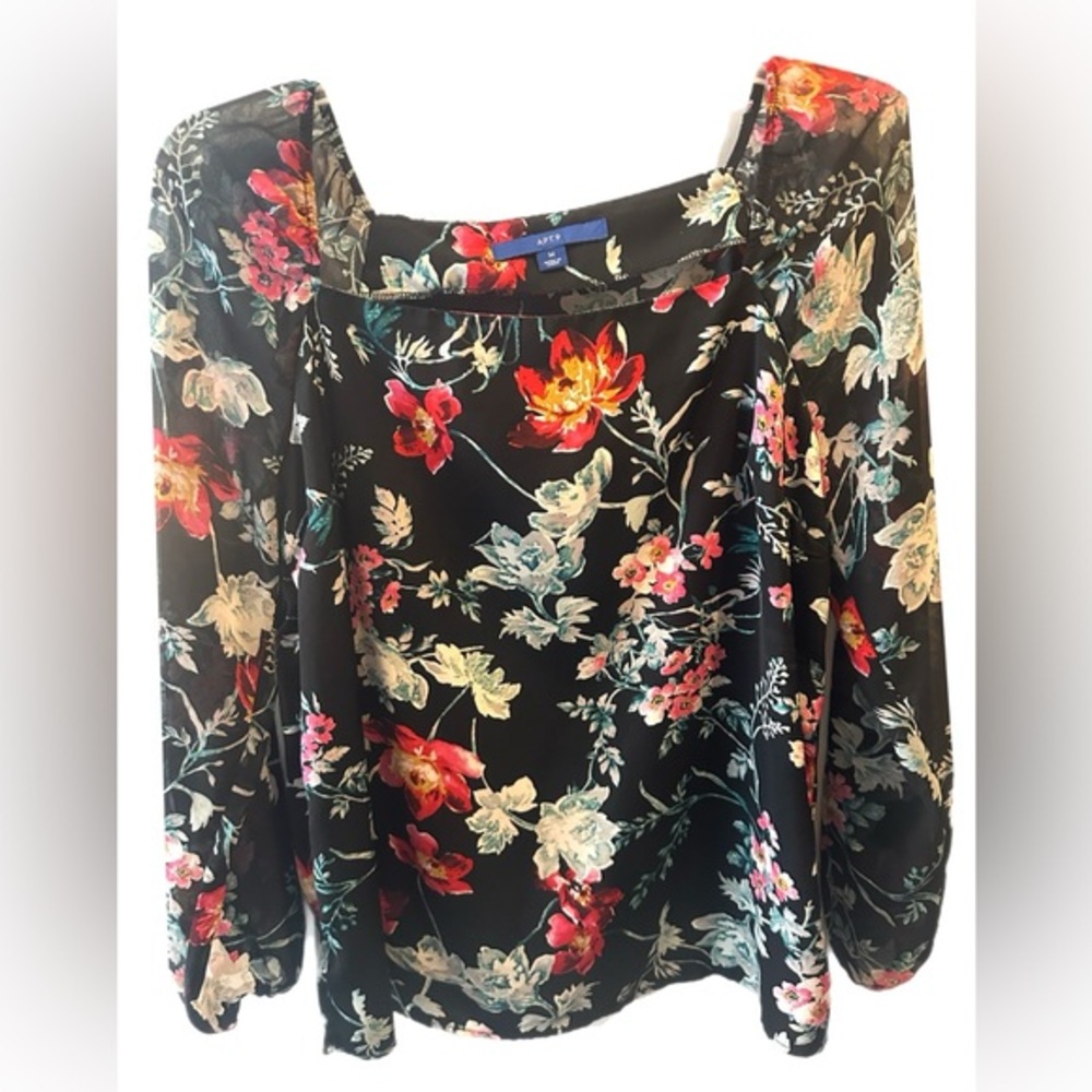 Medium apt 9 sheer long sleeve floral blouse